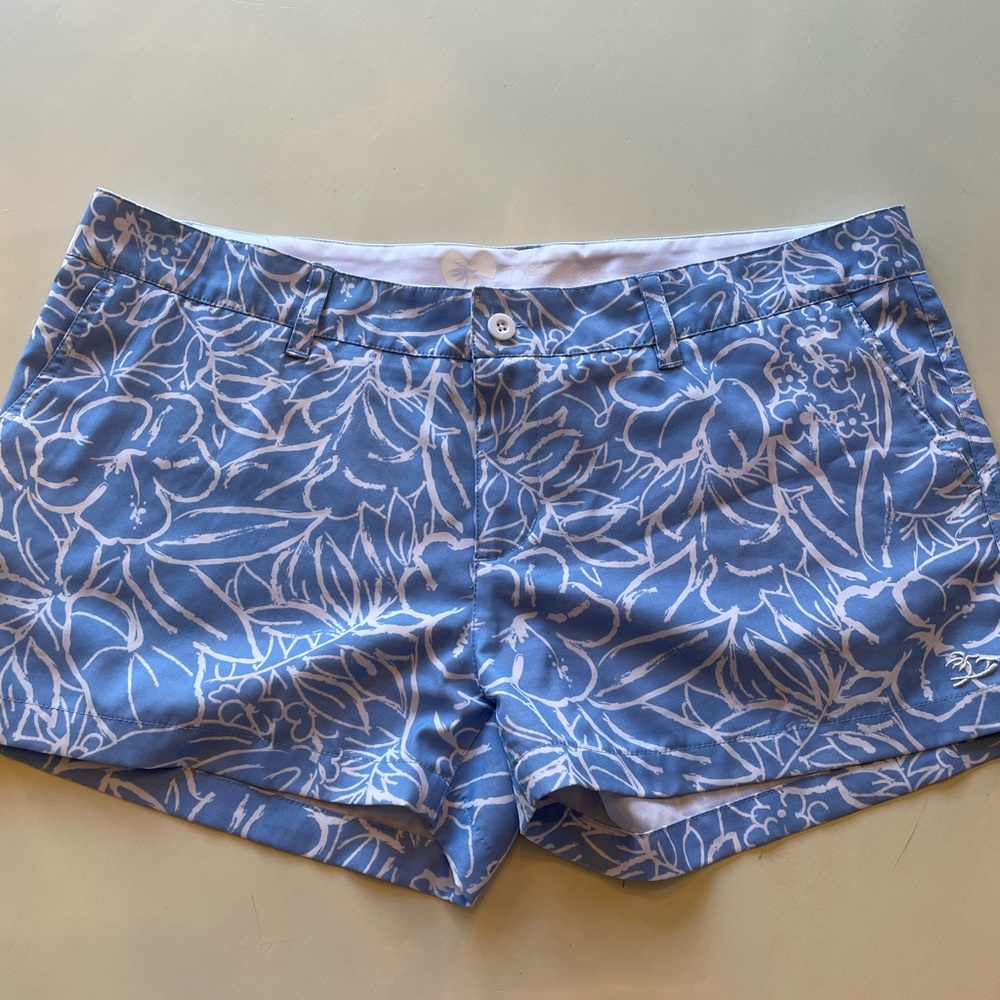 💙HONOLUA WAHINE- GUC - Size -11
Blue Floral Women's Shorts